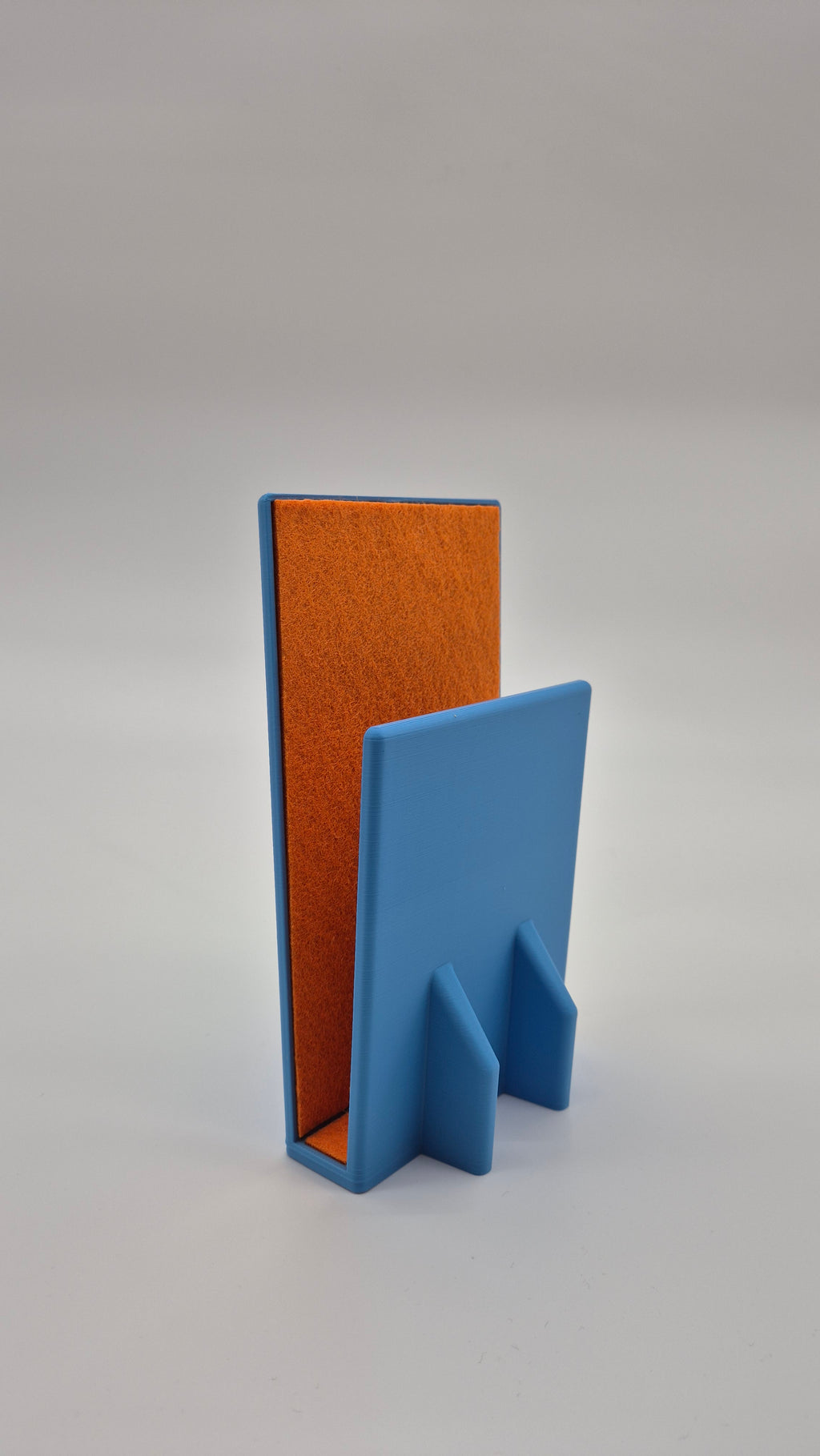 “Tid til leg” Reclaim kids box for Tablets - Blue with orange felt